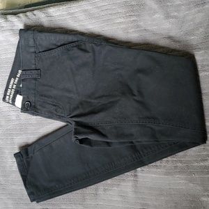 NWOT Black Low Rise Khaki Skinny Pants Work Classic Jeans Pockets 4